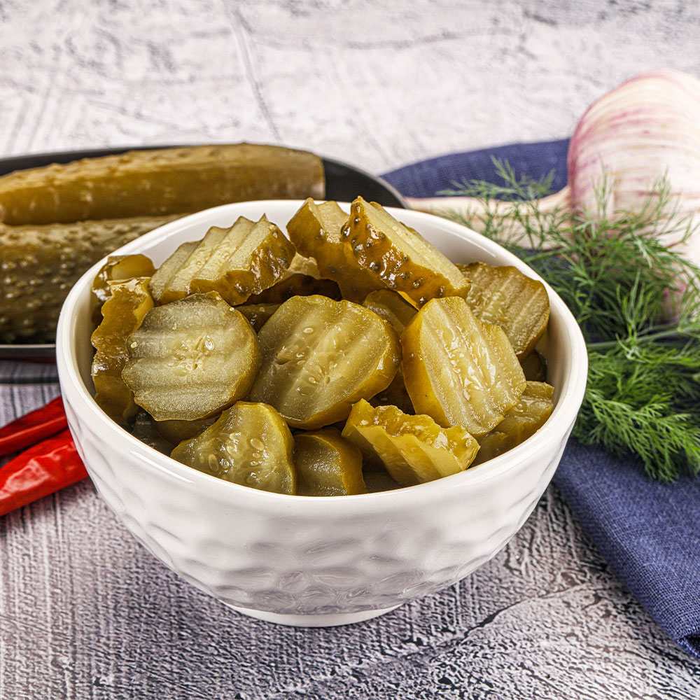Slika Kiseli krastavci s lukom